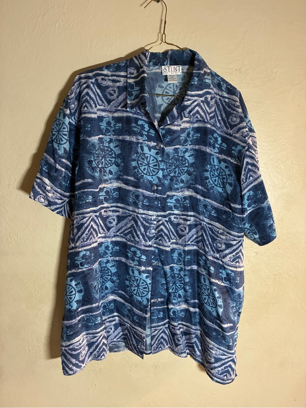 Vtg,90s,Stunt collection Silk Tribal inspired blue print Men’s Medium